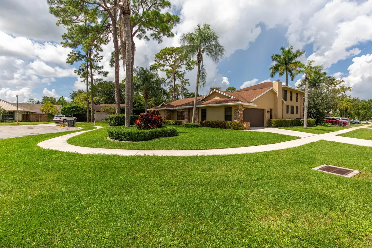 Residence photo 4