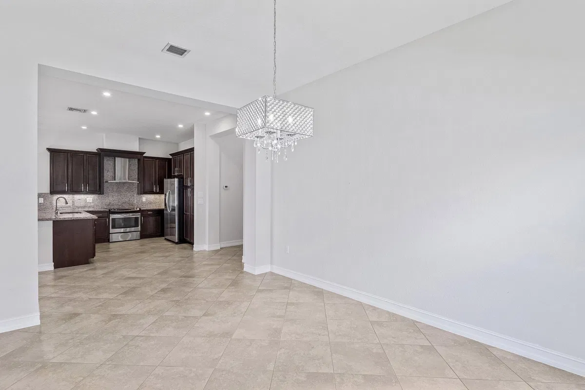  Residence photo 16