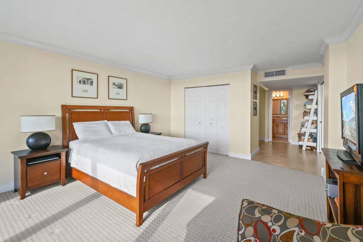  Unit 2090 photo 16