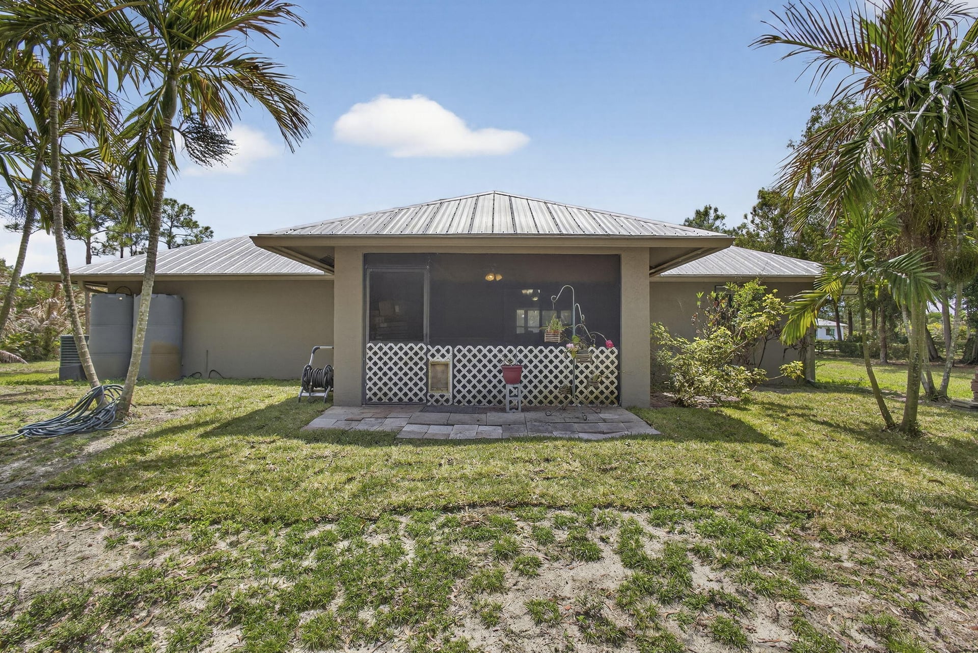 Residence photo 49