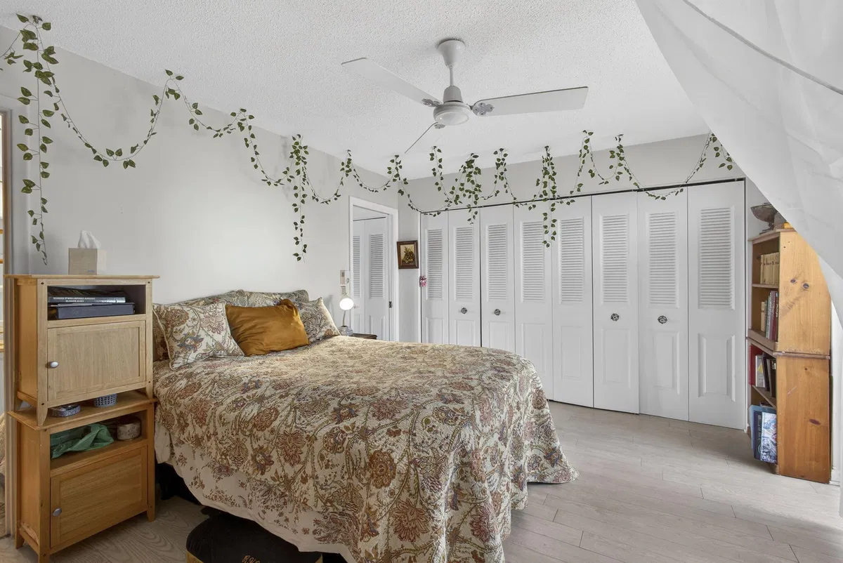  Residence photo 25