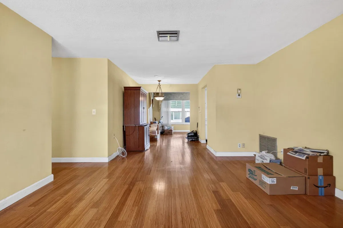  Residence photo 10