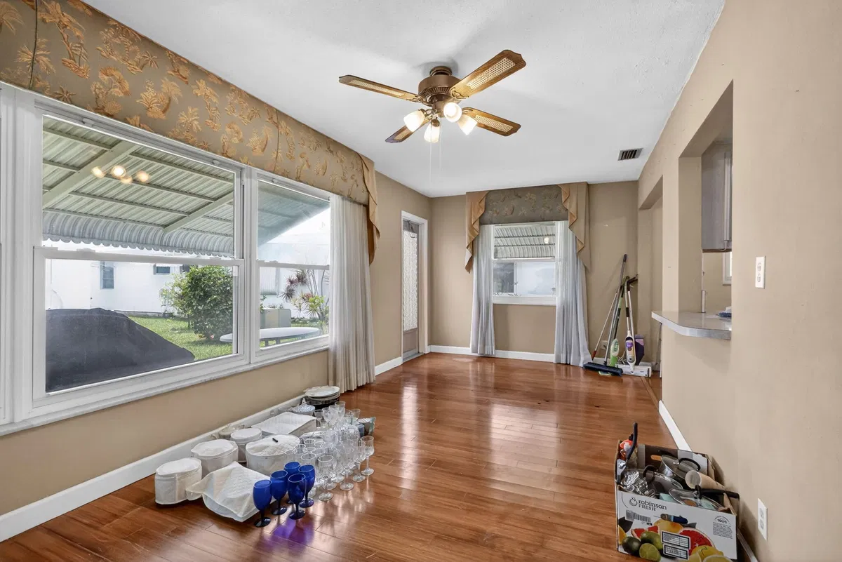  Residence photo 13