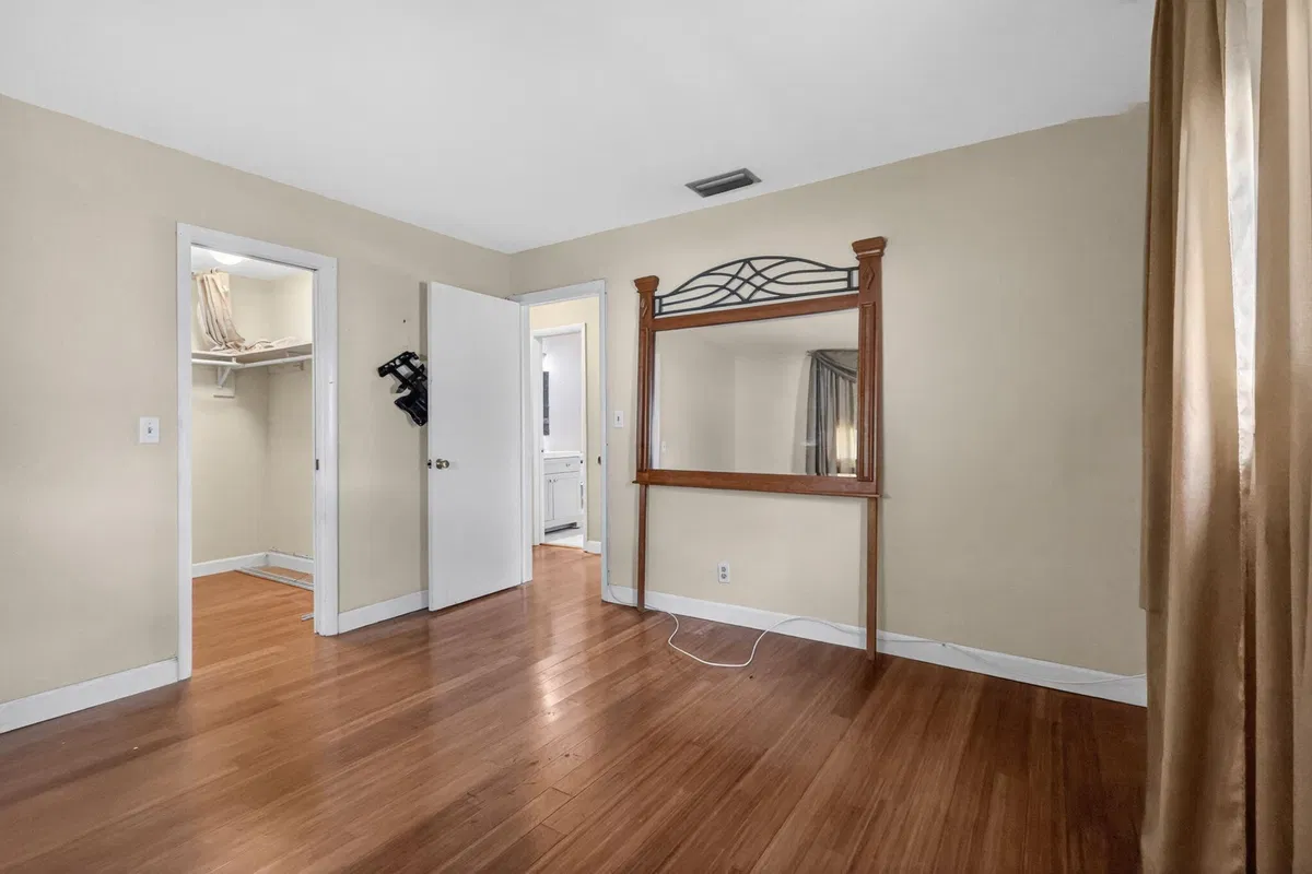  Residence photo 25