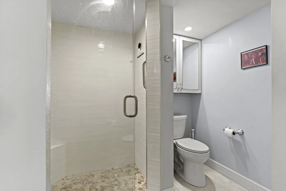 Unit 306 photo 25