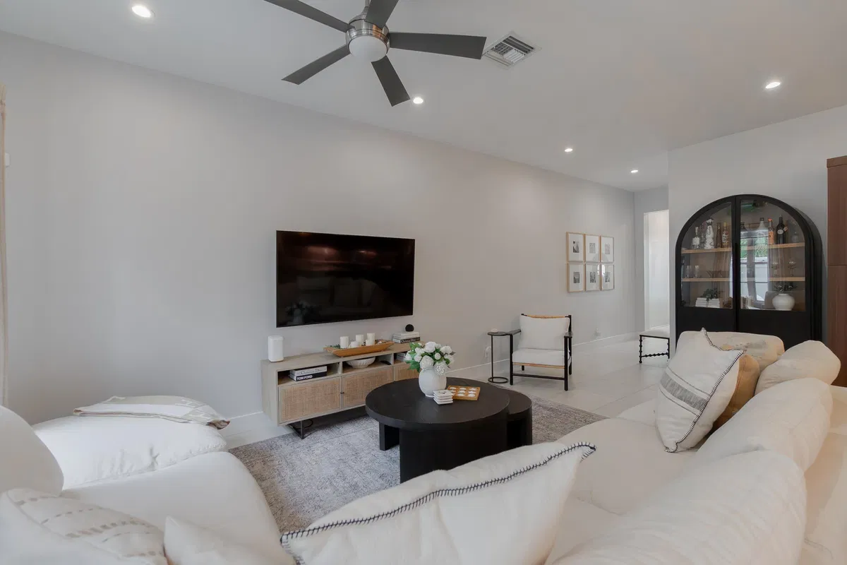 Palm Trail Delray Beach Residence photo 7