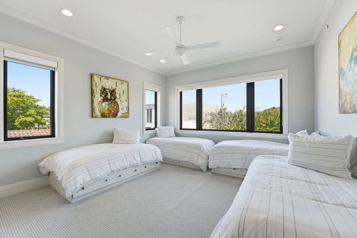 Residence photo 61