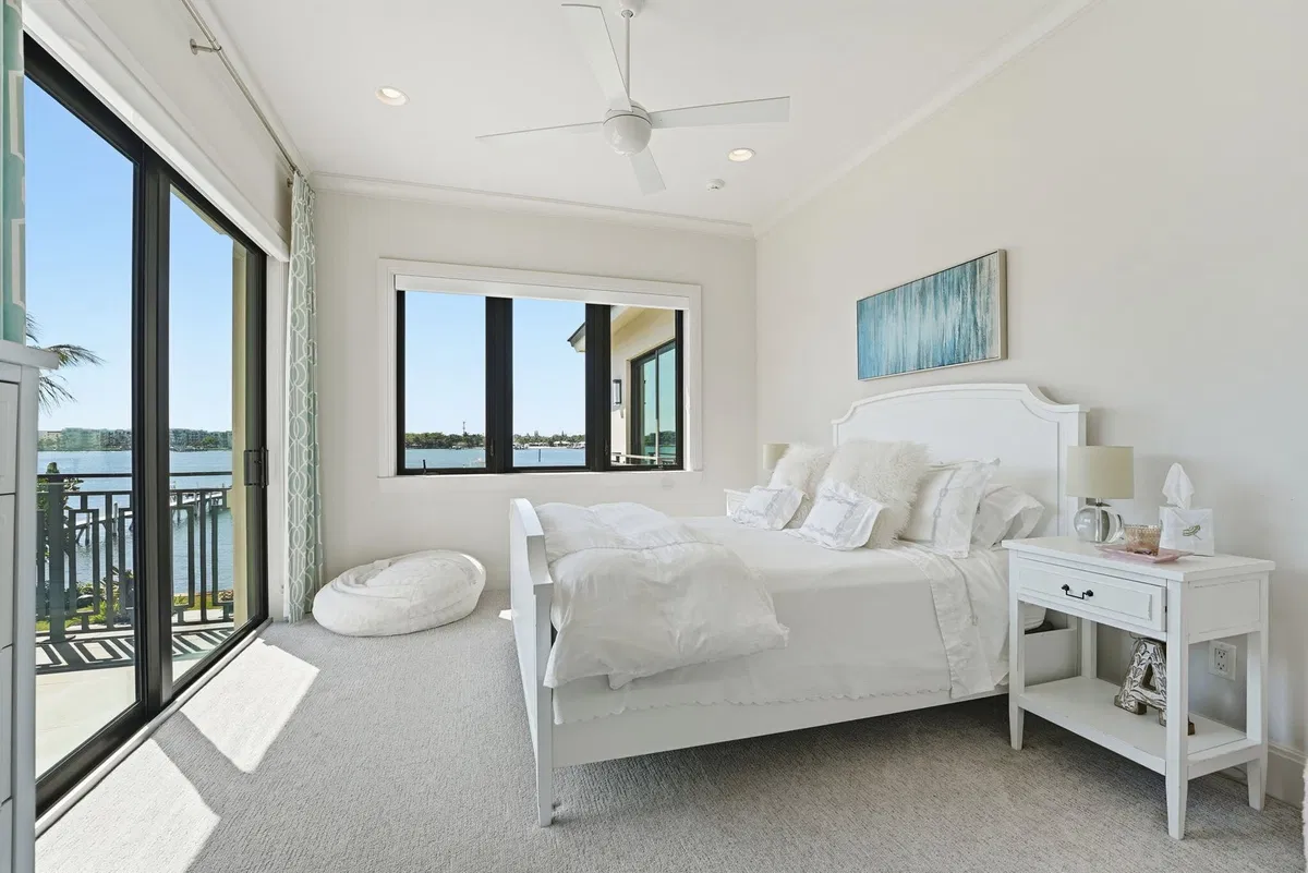 Residence photo 64