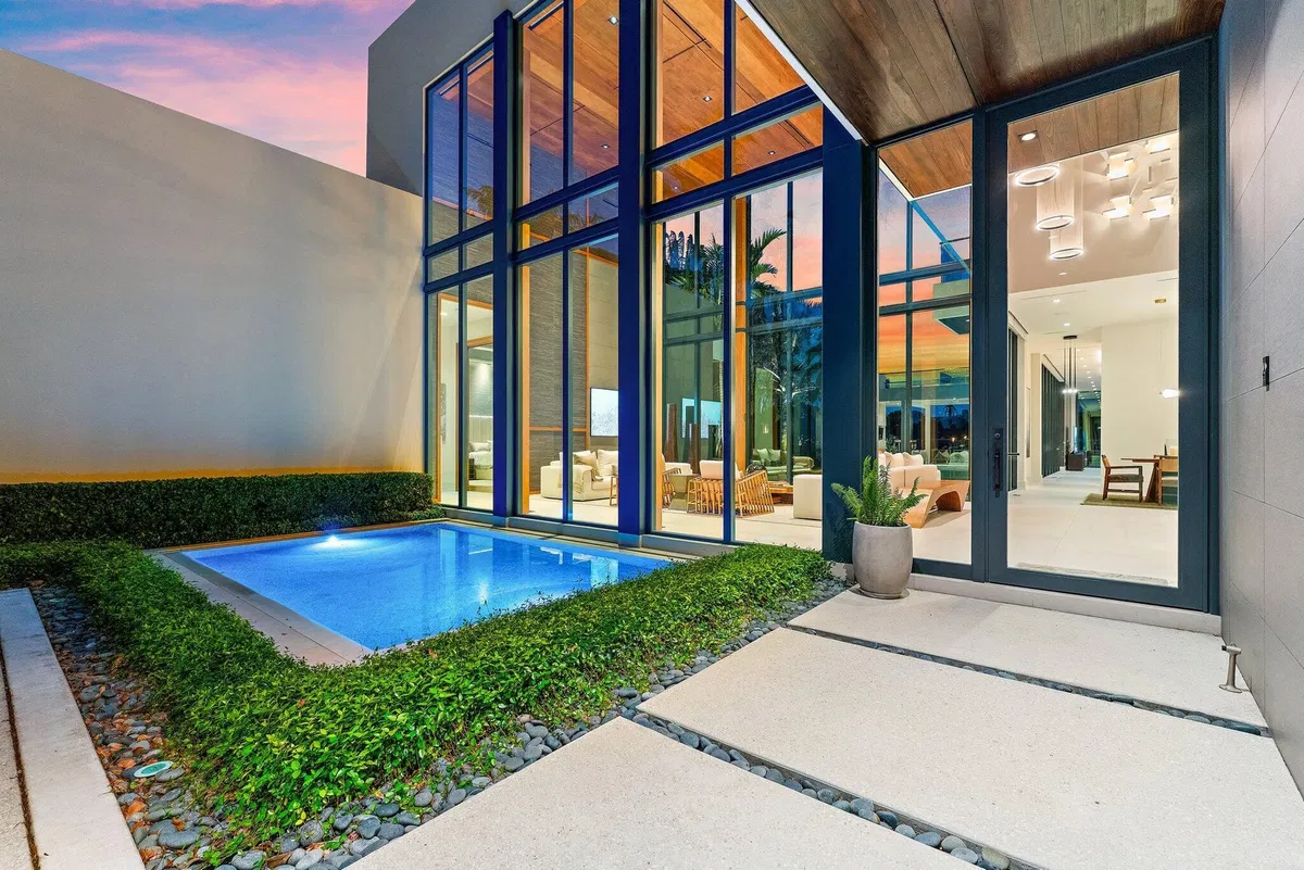 Admirals Cove Residence photo 13