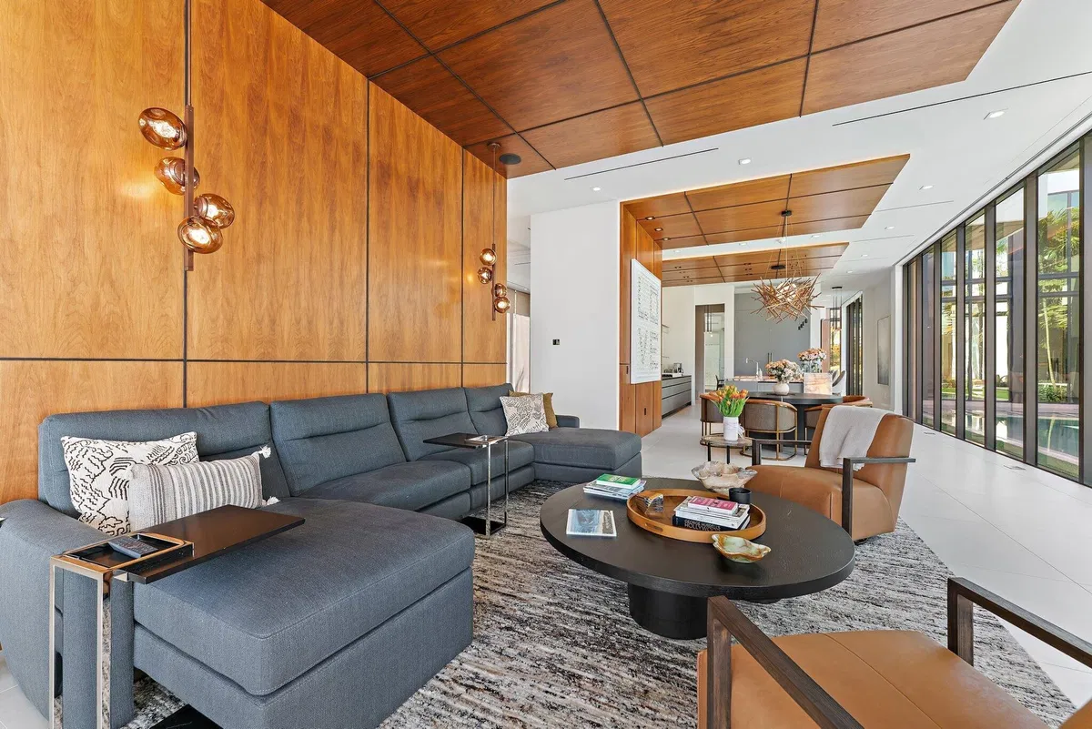 Admirals Cove Residence photo 31
