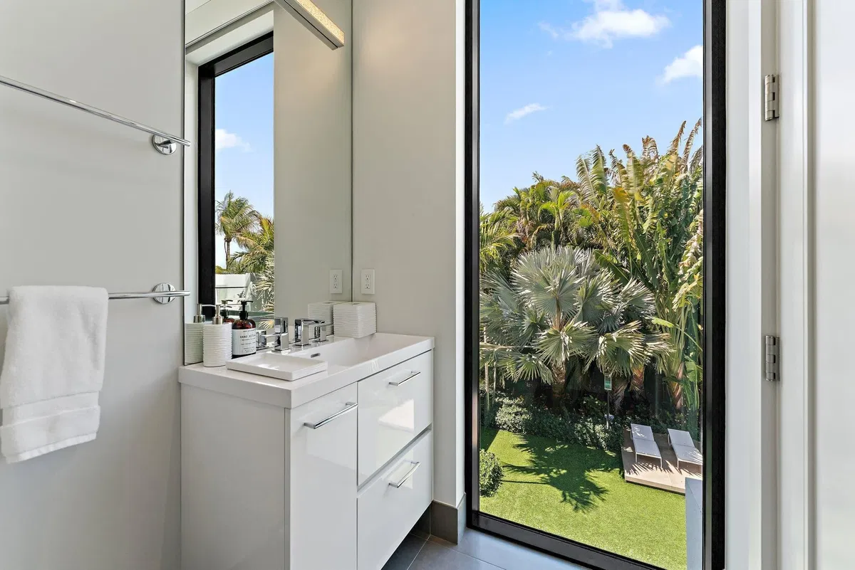 Admirals Cove Residence photo 61