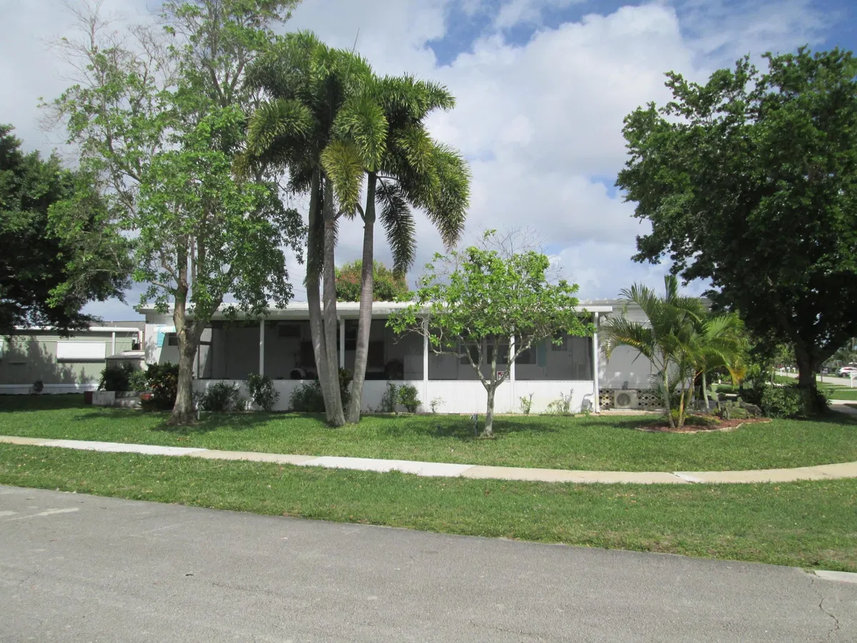  Residence photo 7