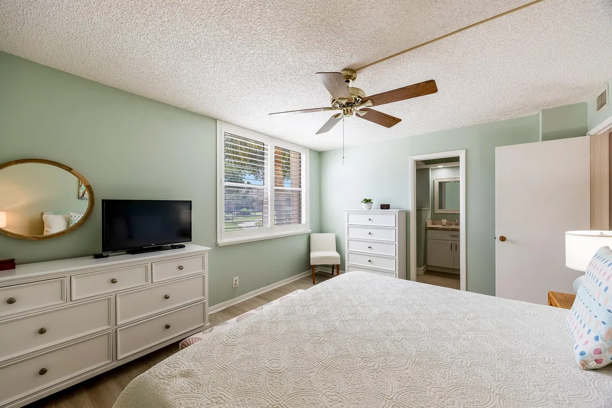 Unit 4207 photo 19