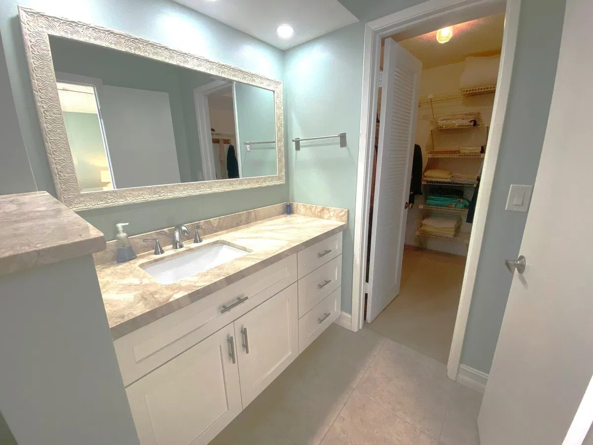 Unit 4207 photo 22