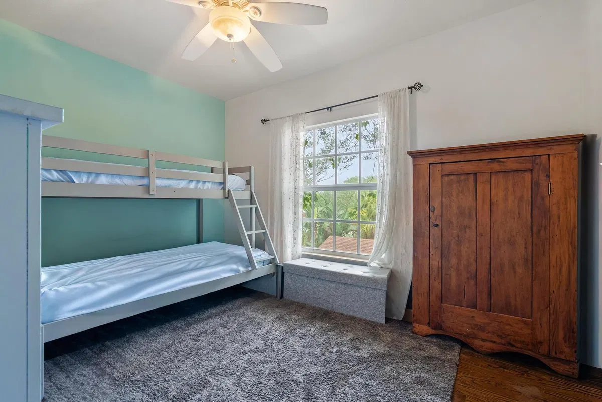 Residence photo 22