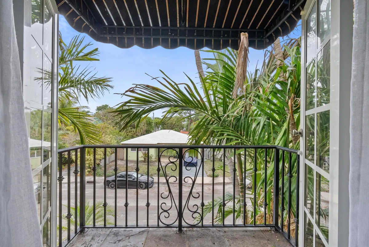 Residence photo 25