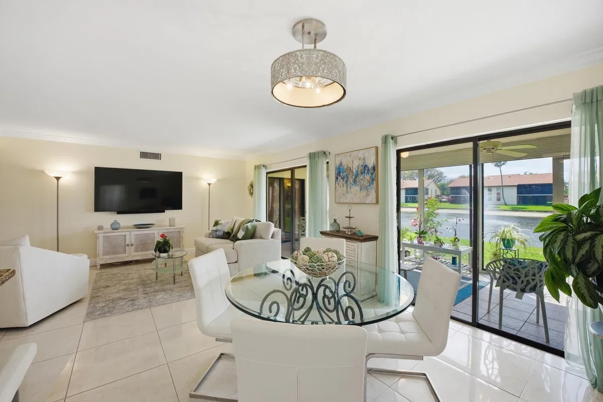 Unit 102 photo 7