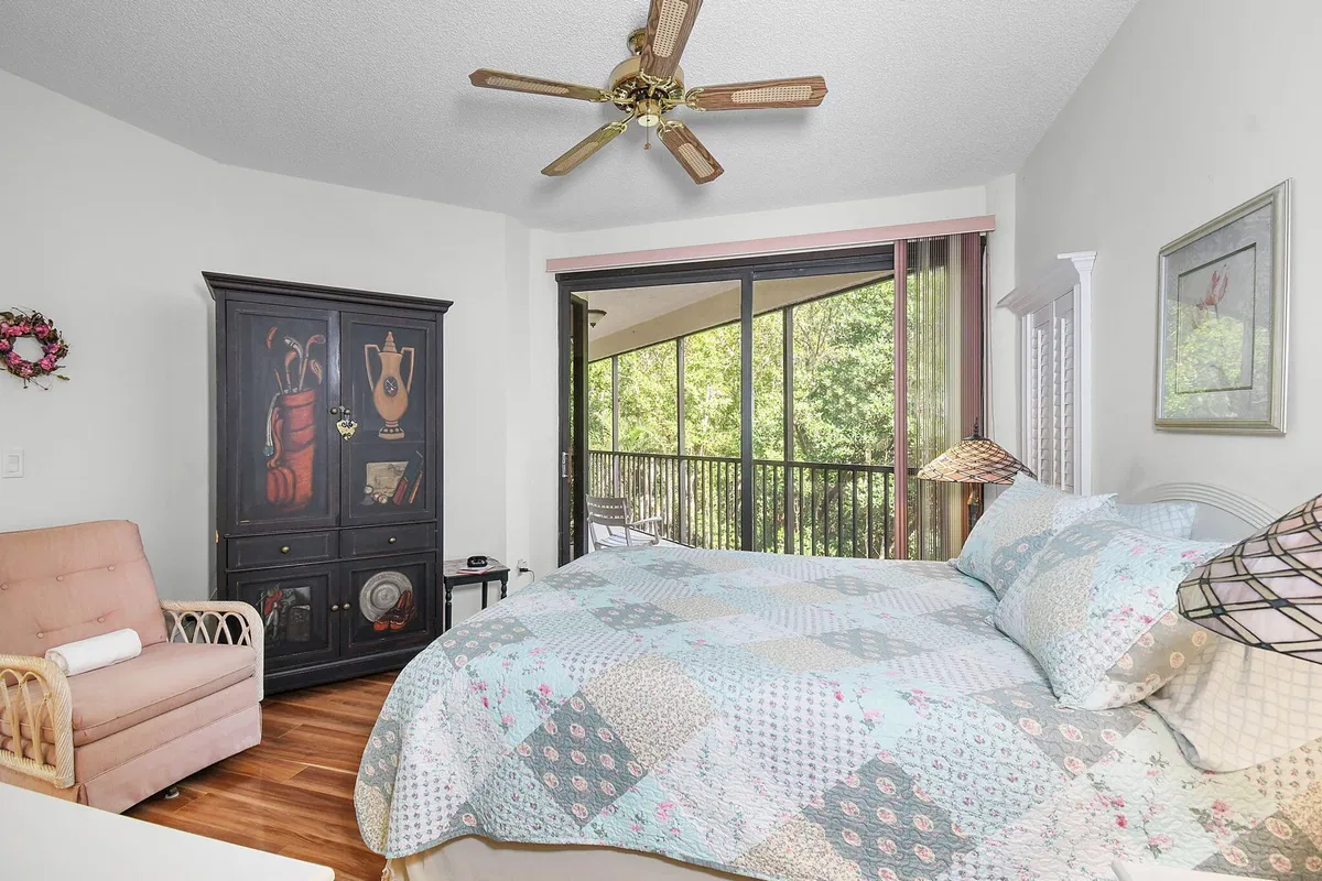 Unit 316 photo 22