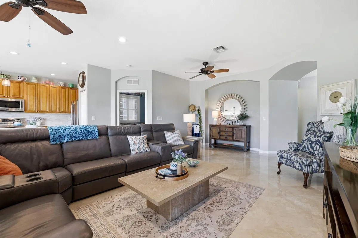Residence photo 4