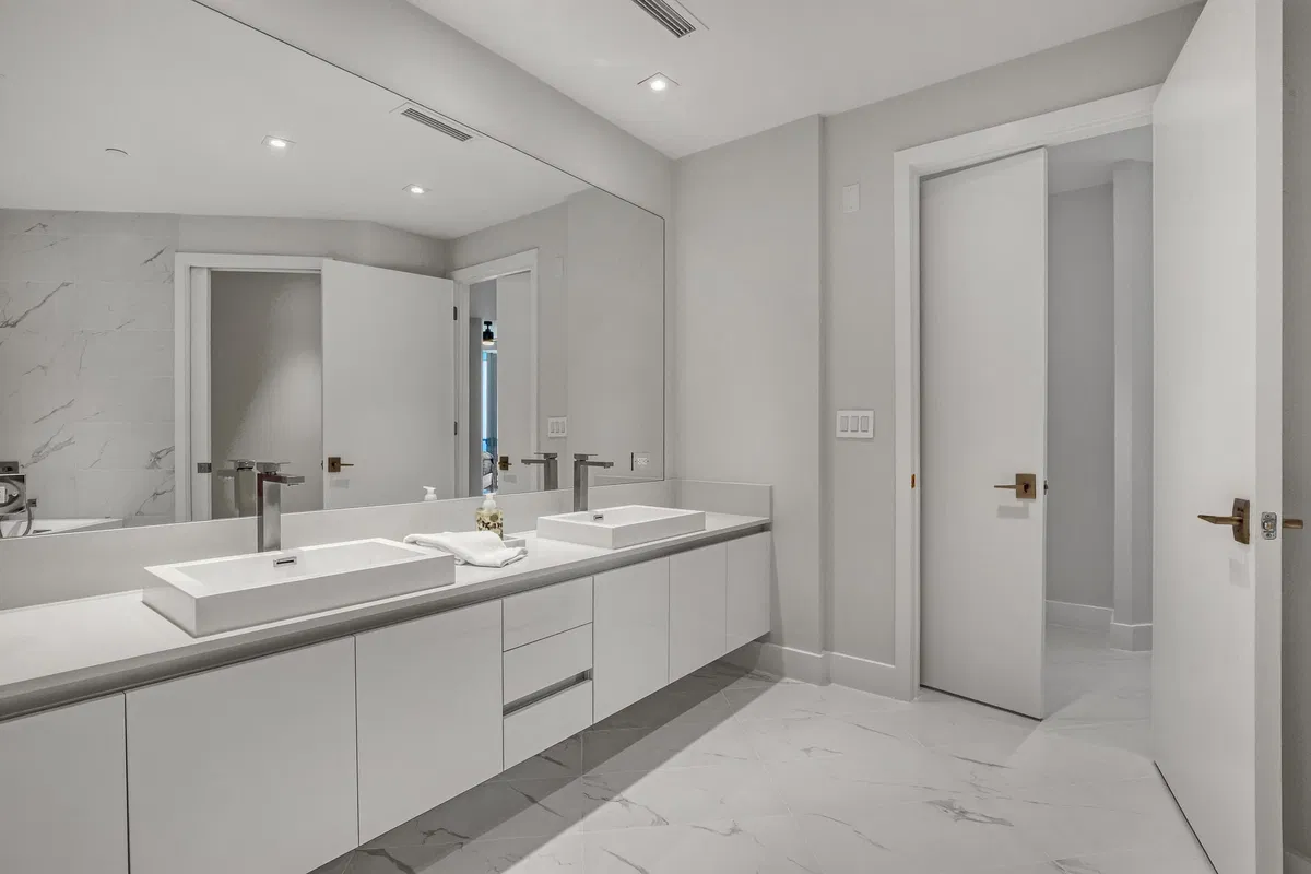 Amrit Ocean Resort & Residences Unit H-1703 photo 25