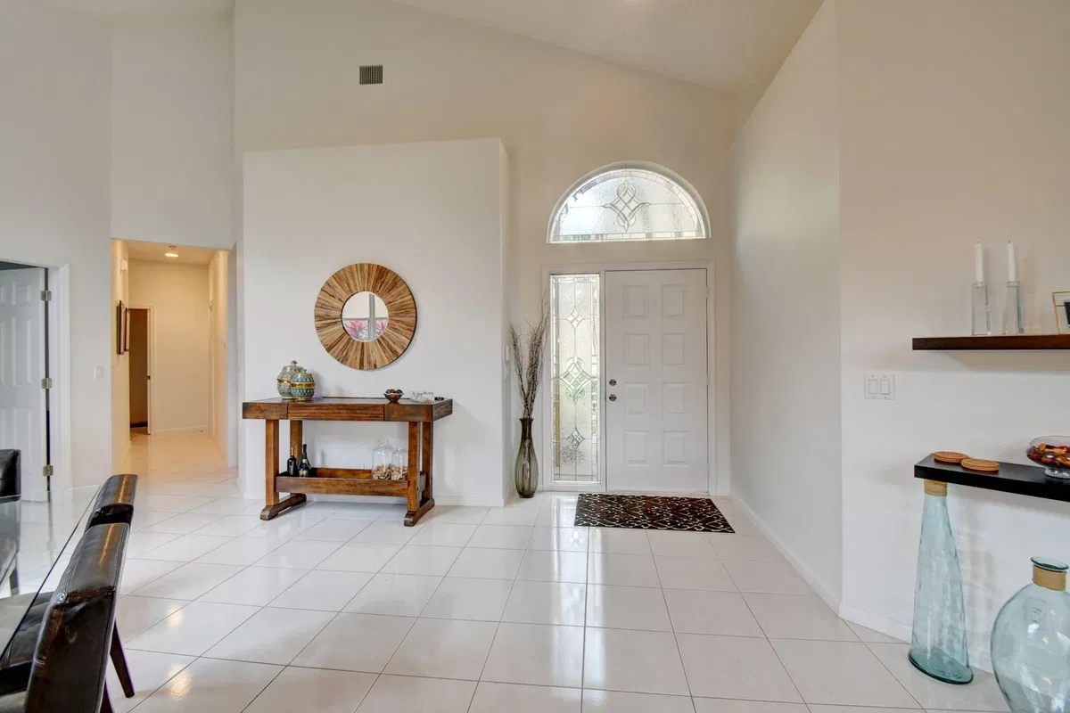 Residence photo 4