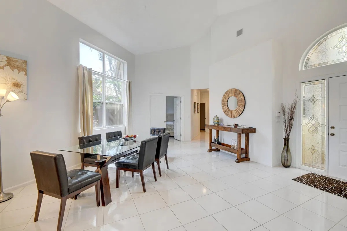 Residence photo 10
