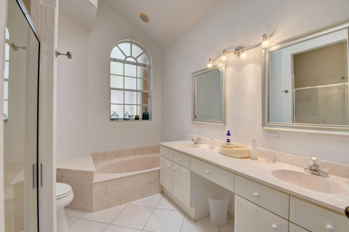 Residence photo 19