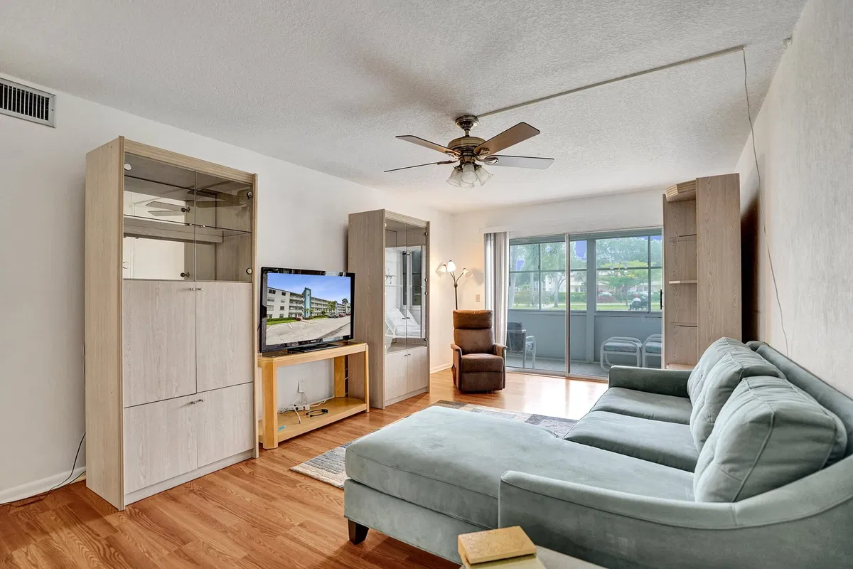  Residence photo 10
