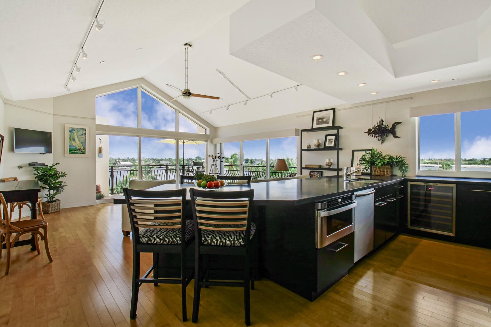 Singer Island Unit 303 photo 4