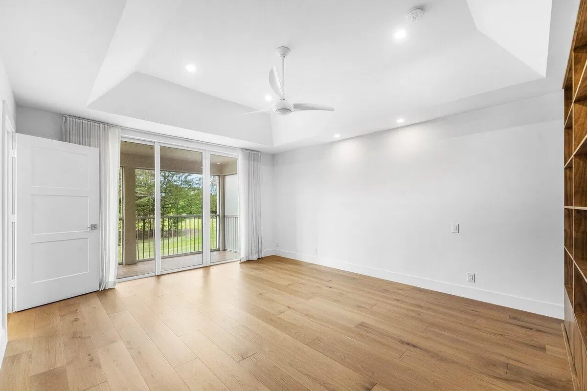 First Fairway Residence photo 16