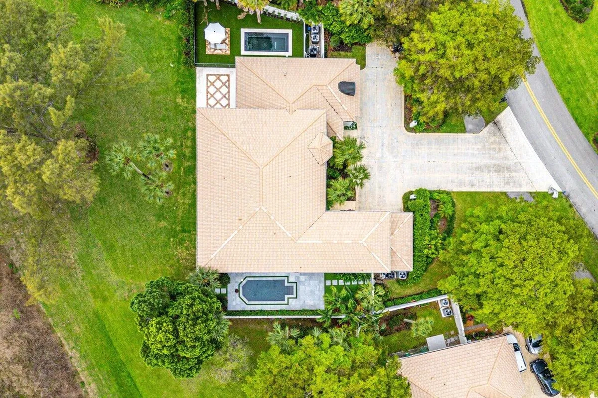First Fairway Residence photo 34