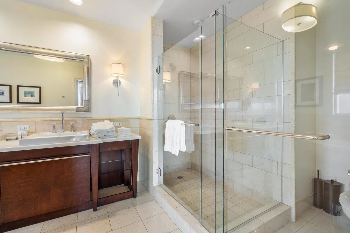 Renaissance on the Ocean Residence photo 28