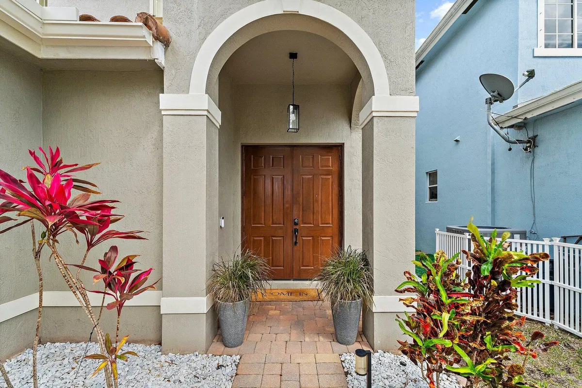 Residence photo 4
