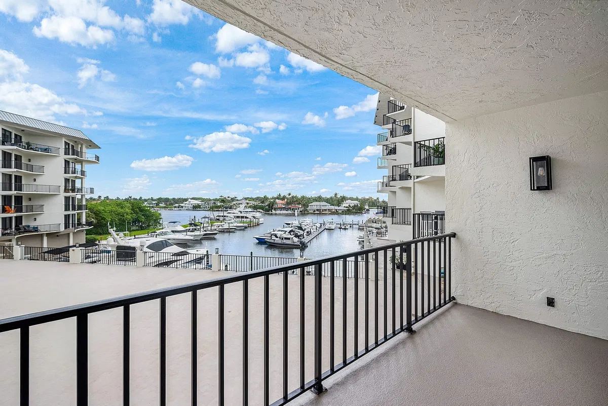 Unit 213 photo 46