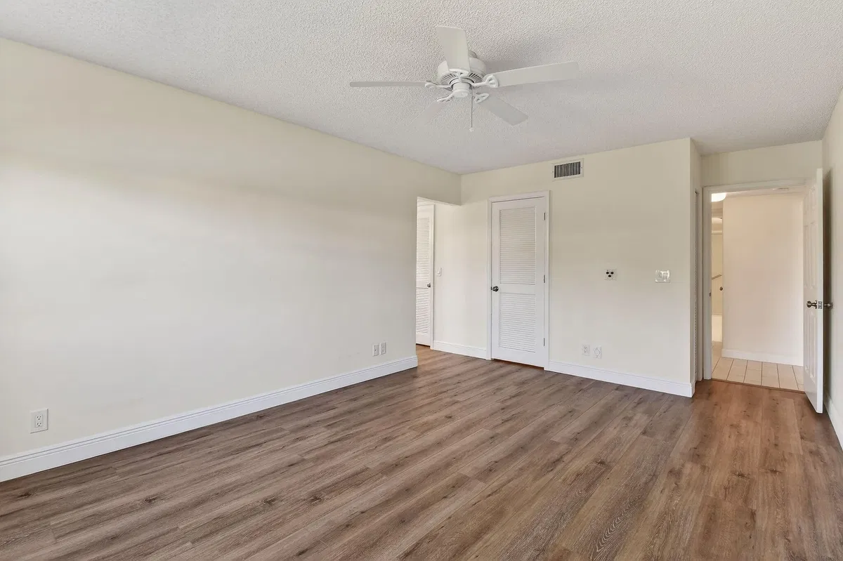 Jonathan's Landing Jupiter FL Unit 128 photo 19