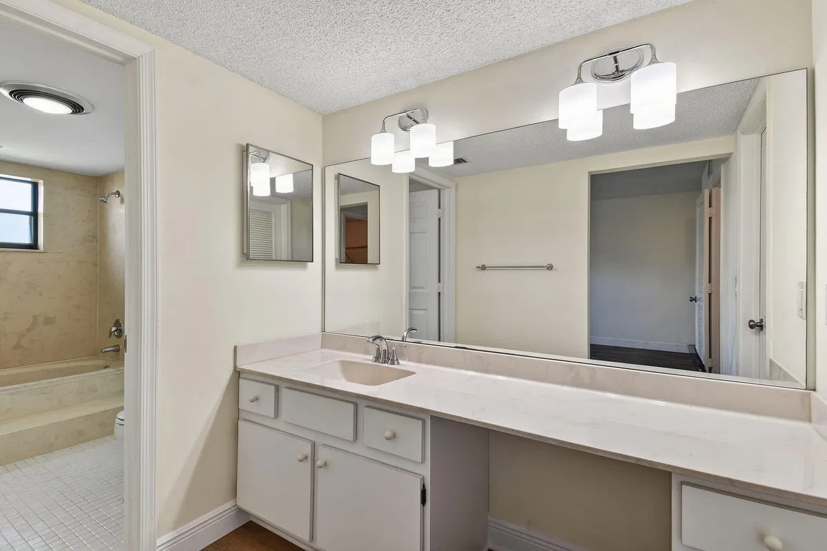Jonathan's Landing Jupiter FL Unit 128 photo 22