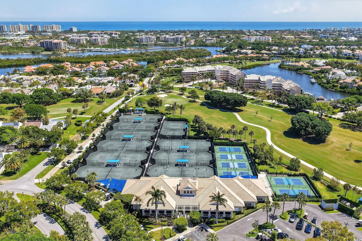 Jonathan's Landing Jupiter FL Unit 128 photo 37