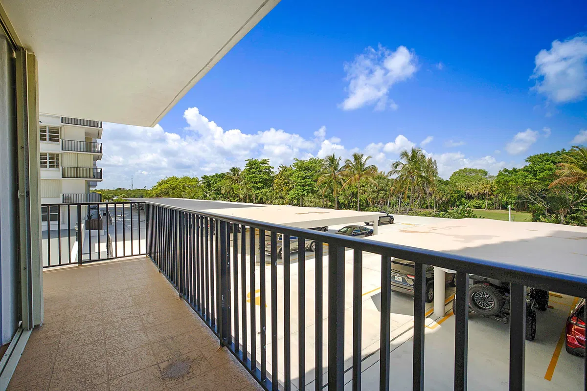 Boca Towers Unit 302e photo 31