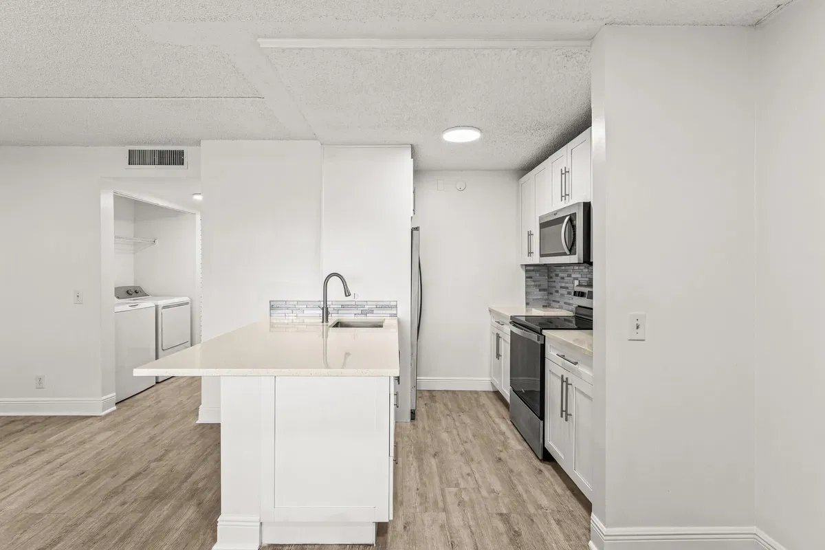 Residence photo 4