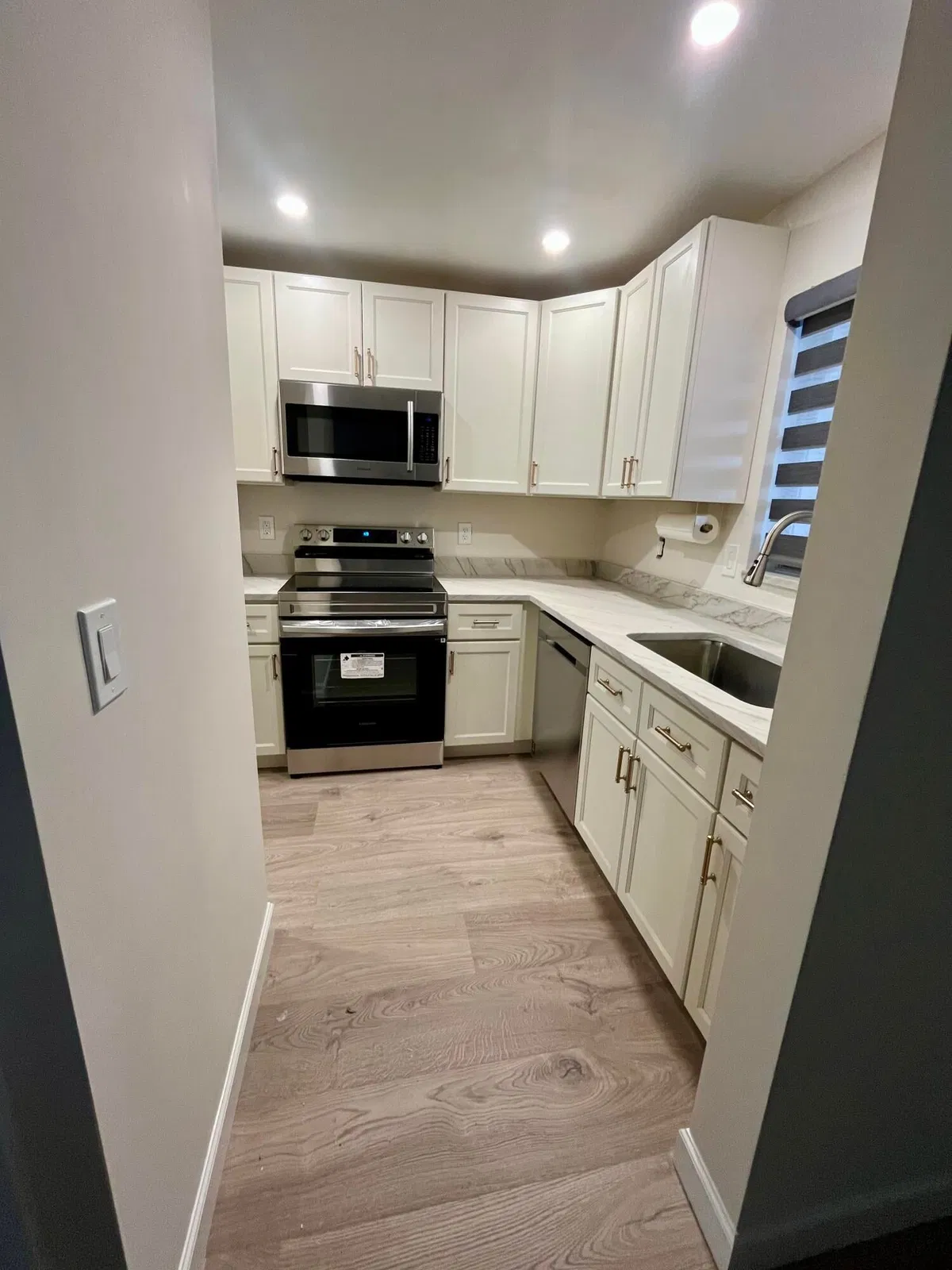 Unit 205 photo 7