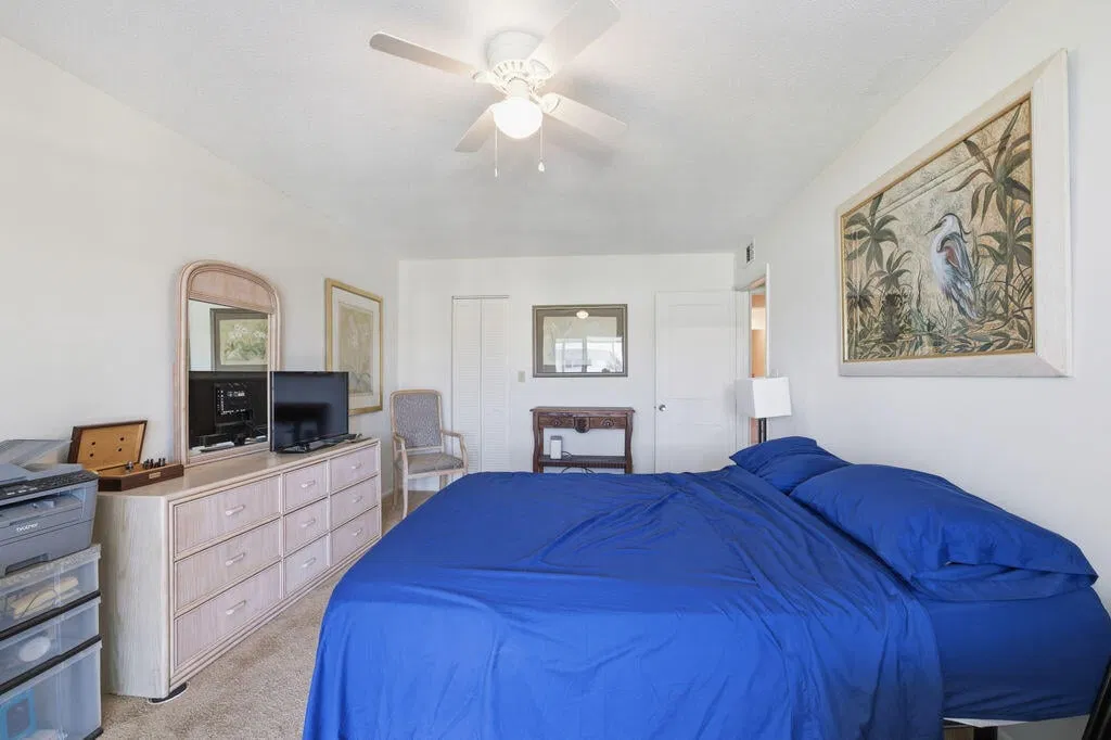 Unit 307 photo 22