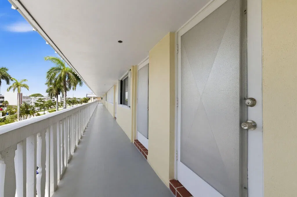 Unit 307 photo 31