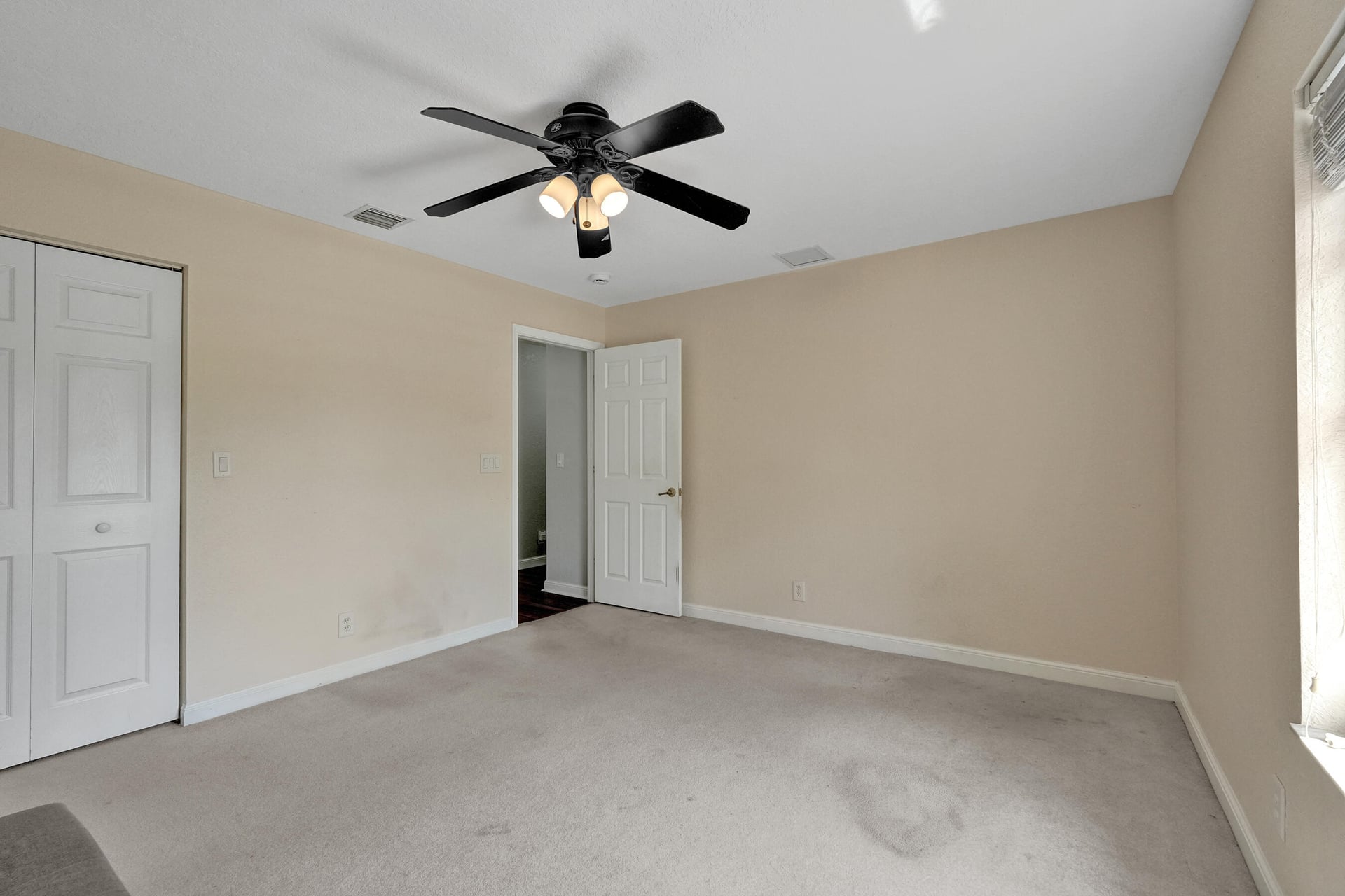 Residence photo 49