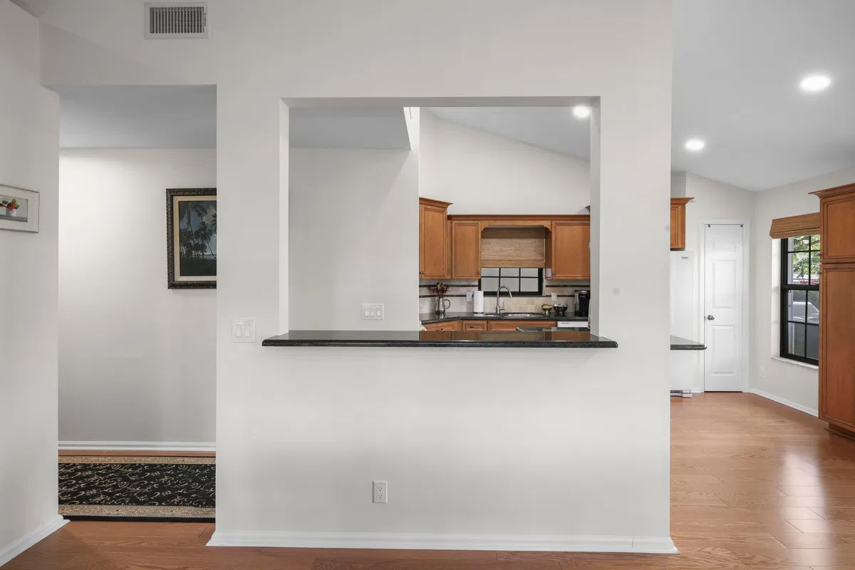 Residence photo 16