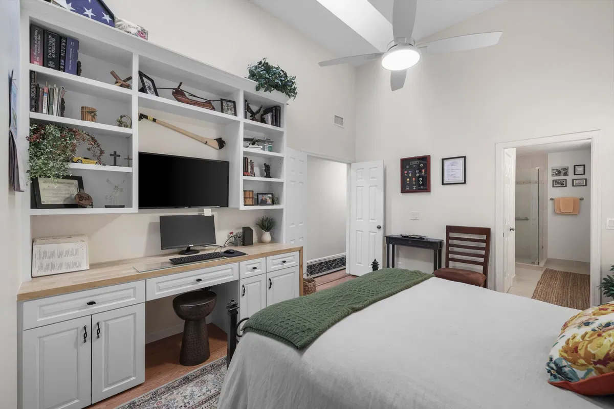 Residence photo 25