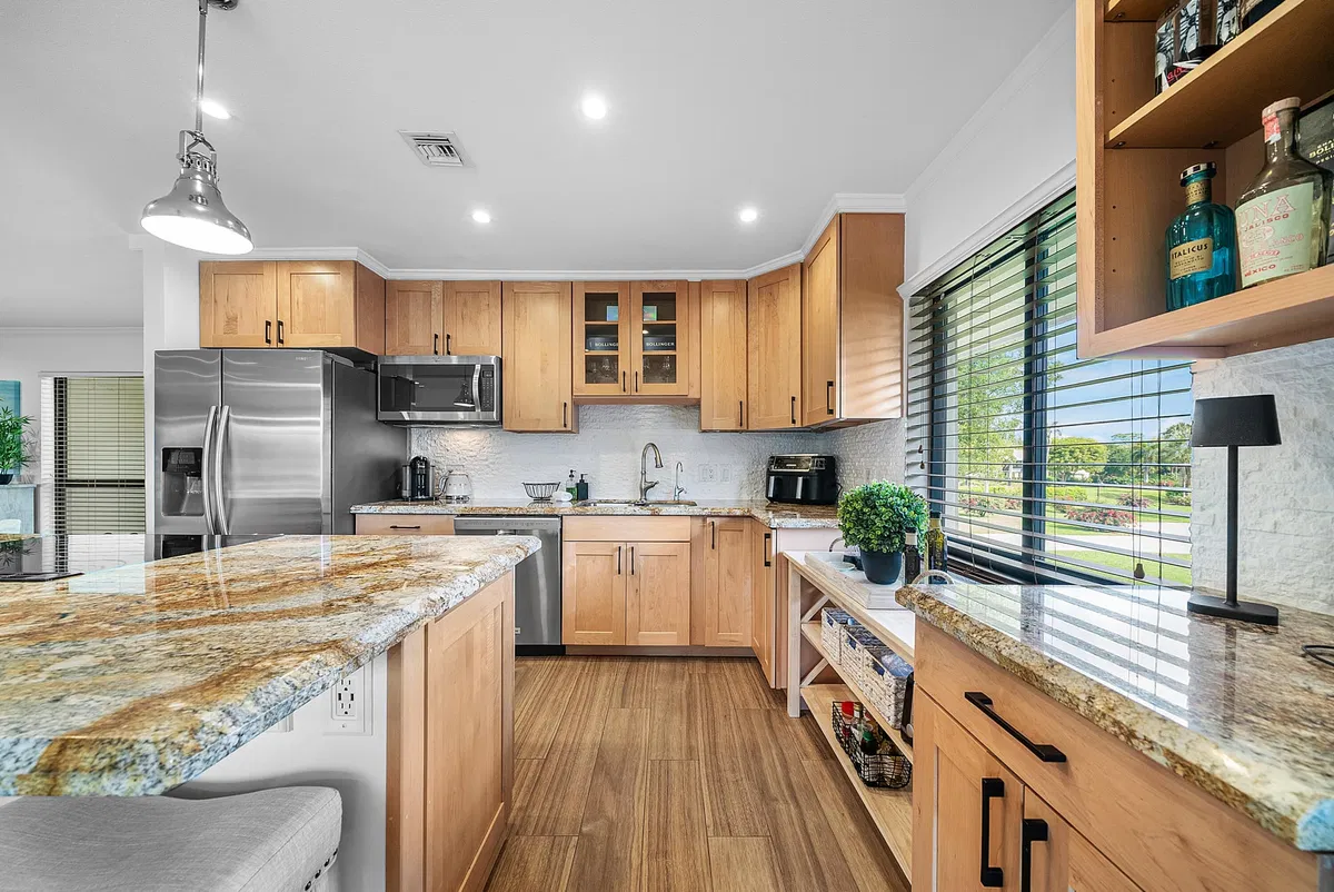 Residence photo 19