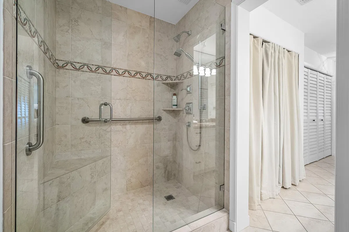 Residence photo 31