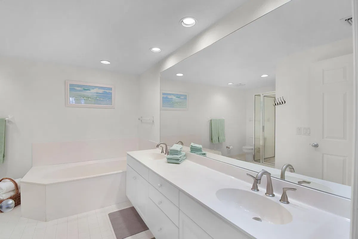 Unit 617 photo 19