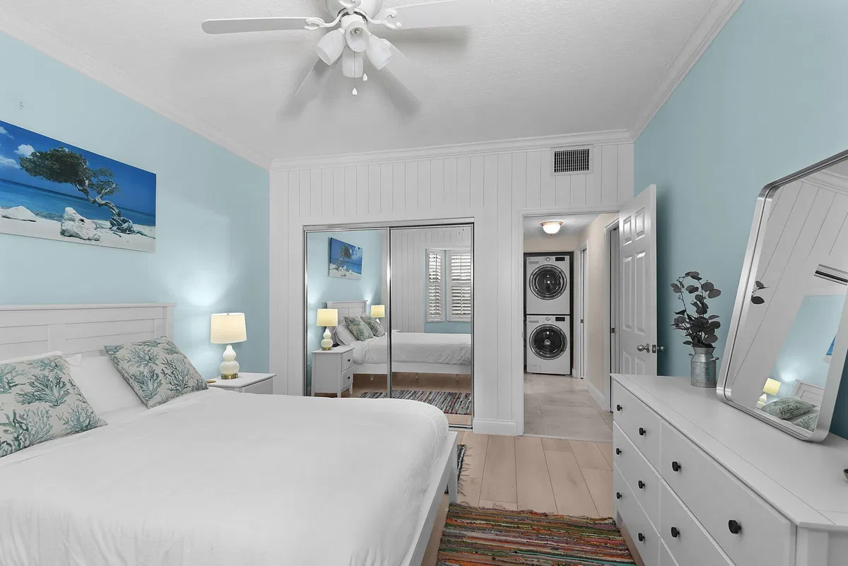 Unit 617 photo 22
