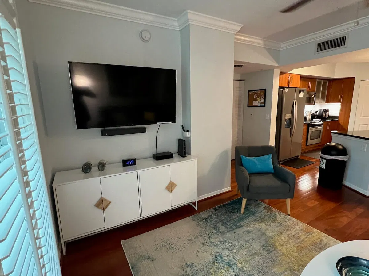 The Prado Unit 522 photo 7